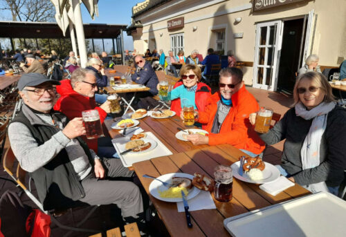 im Biergarten in Andechs